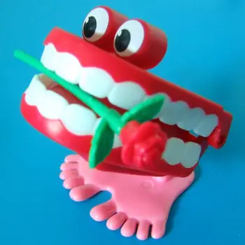 Мини Пластмасова Забавни Приказки за Малки Деца Завийте Играчка За Разходка Форма на Зъбите на Зъбите Роза Завийте Играчка